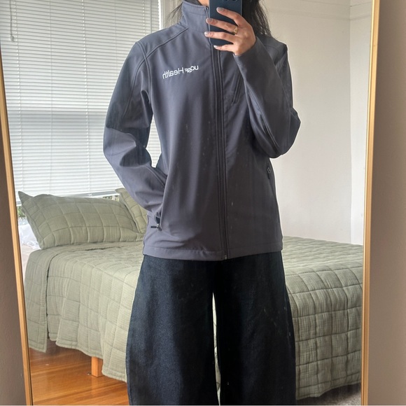 Women's Gray Jacket with UCSF Health Logo - Picture 2 of 6